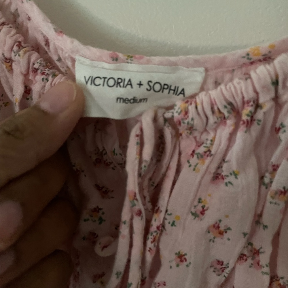 Victoria + Sophia Pink Floral Women's Top - Picture 4 of 6